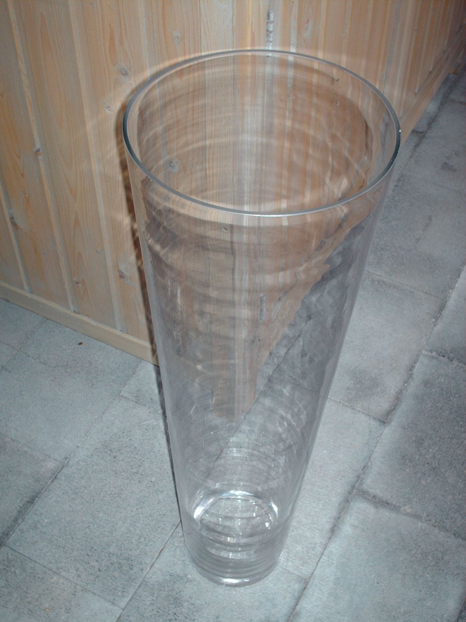 Te koop ; Glazen cilindervaas.