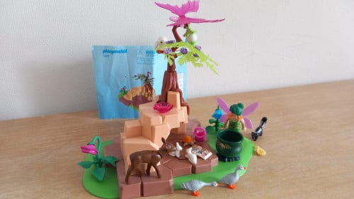 Playmobil fee met hertje, stinkdier, ganzen bij kookpot set5447