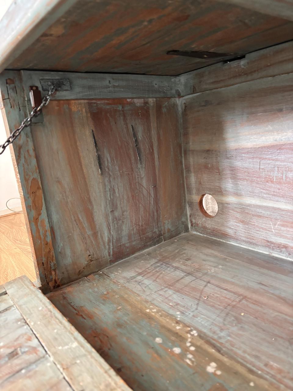 Te koop: unieke houten dekenkist
