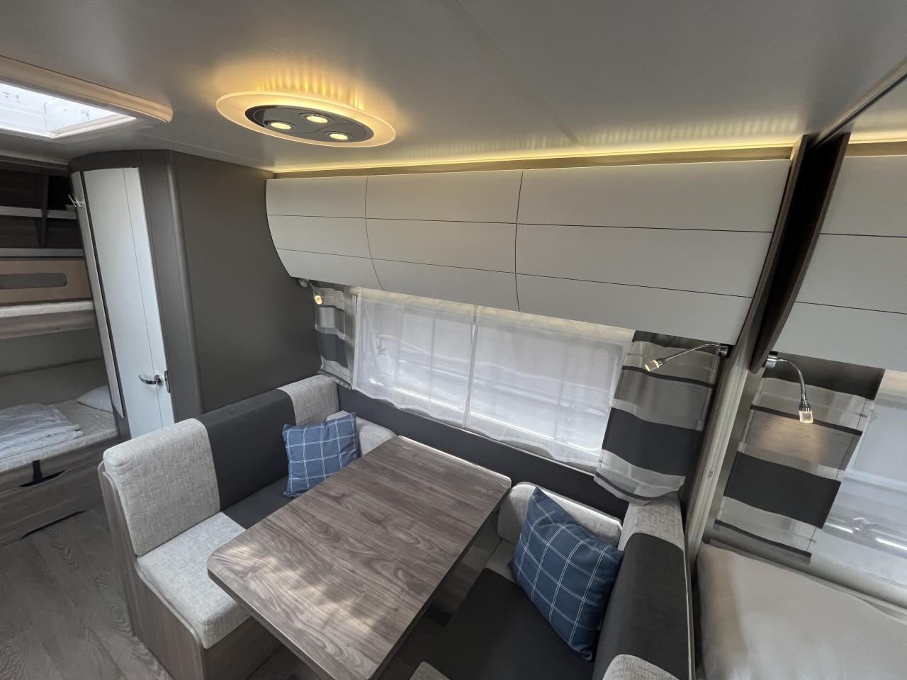 Hobby 490 KMF Excellent Edition 2022 – Zeer compleet – 5 slaapplaatsen