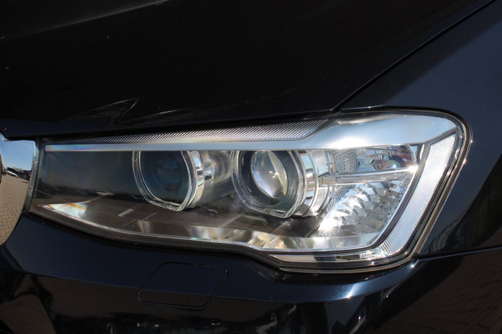 BMW X3 sdrive20i centennial high executive | m pakket | pano | leder | head