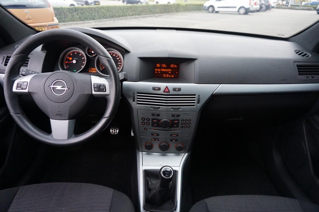 Opel Astra gtc 1.6 sport airco / cruise / elektr. ramen / trekhaak / nap