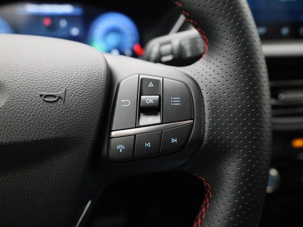 Ford Kuga st-line | climate control | cruise control | head-up display | ac