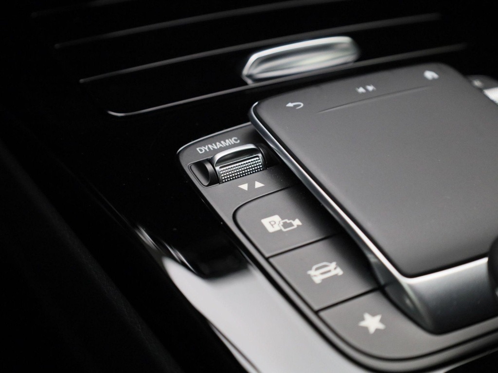 Mercedes-Benz A-Klasse 180 advantage | automaat | virtual cockpit | camera 