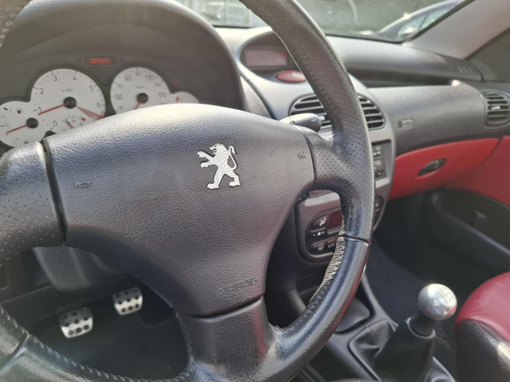 Peugeot 206 cc 2.0i 16v cabriolet clima/leder/park