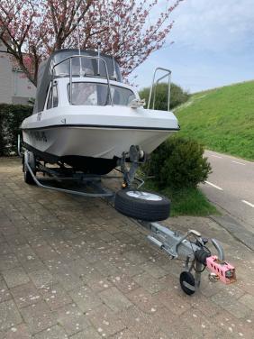 Pilot 520 Sea Fishing Boat Complete