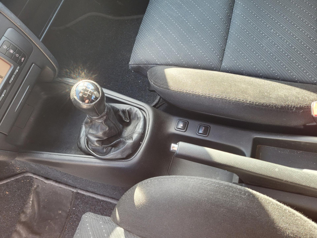 Seat Toledo 1.6-16v sport / dit is de meeneemprijs/
