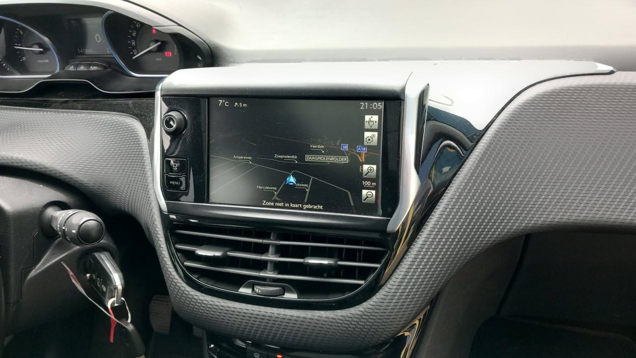 Peugeot 2008 1.2 VTI Allure Pack Premium Plus bj:2014 panorama navigatie