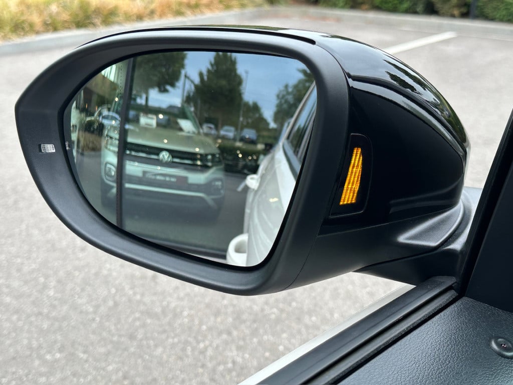 Volkswagen T-roc 1.5 tsi 150pk dsg style carplay | camera | keyless | elek.