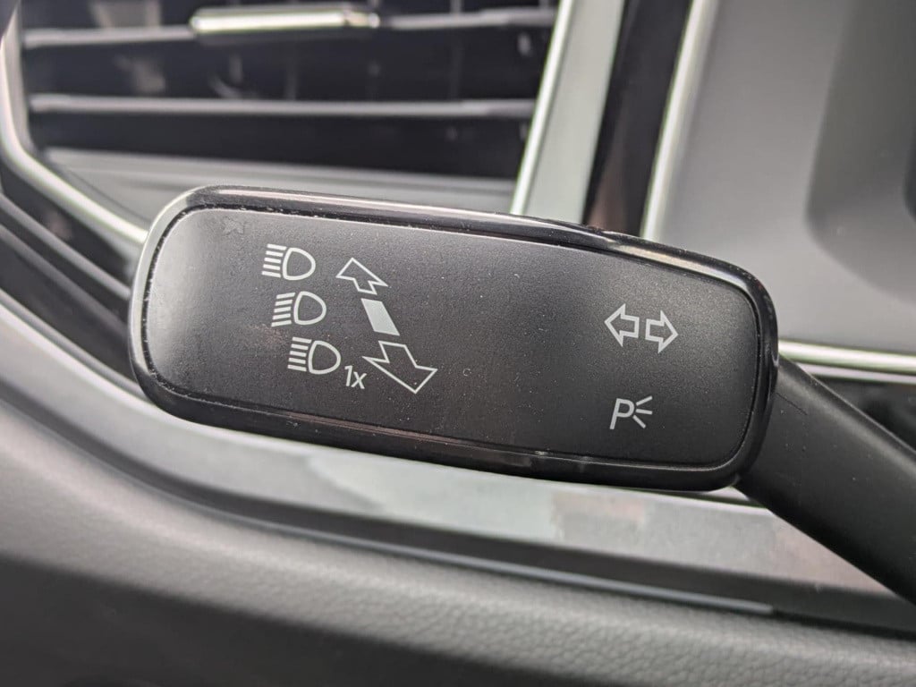 Volkswagen Polo 1.0 tsi highline | adaptieve cruise control | carplay | nav