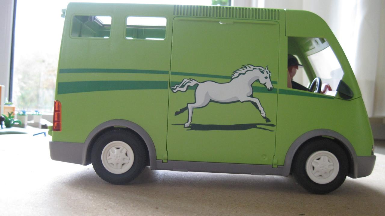 Paardenvrachtwagen Playmobil (nr 6928)