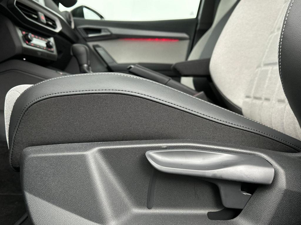 Seat Arona fr business connect 1.0 ecotsi 85 kw / 115 pk suv