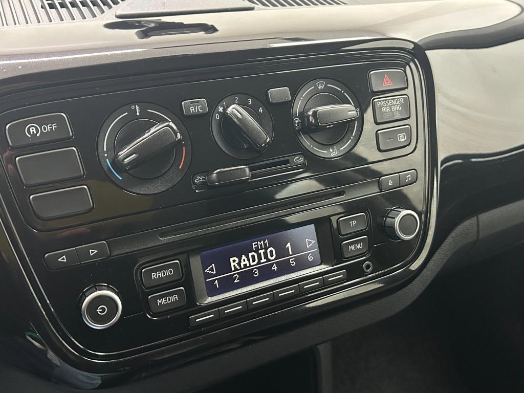 Volkswagen UP! occasion 1.0 move up! bluemotion | zwart | tweedehands volks