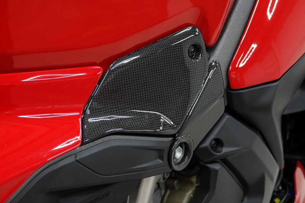 Ducati Streetfighter tour v4 s | akrapovic | carbon |