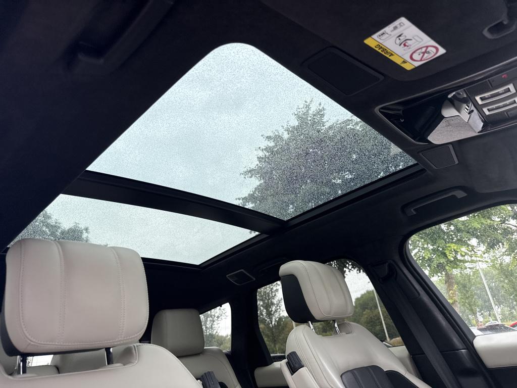 Land Rover Range Rover p400 hst | 23'' | pano | stoelvent. | trekhaak | two