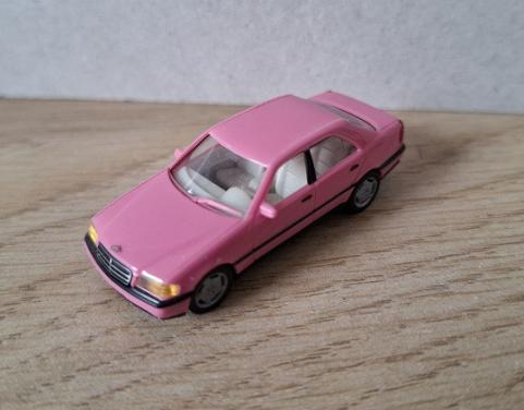 Herpa Mercedes C220 1:87 in Doosje