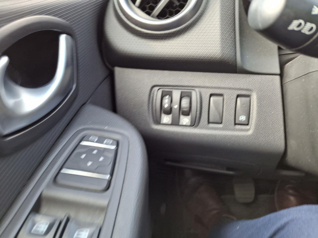 Renault Clio 0.9 tce limited cruise control | parkeersensoren | ac | dab | 