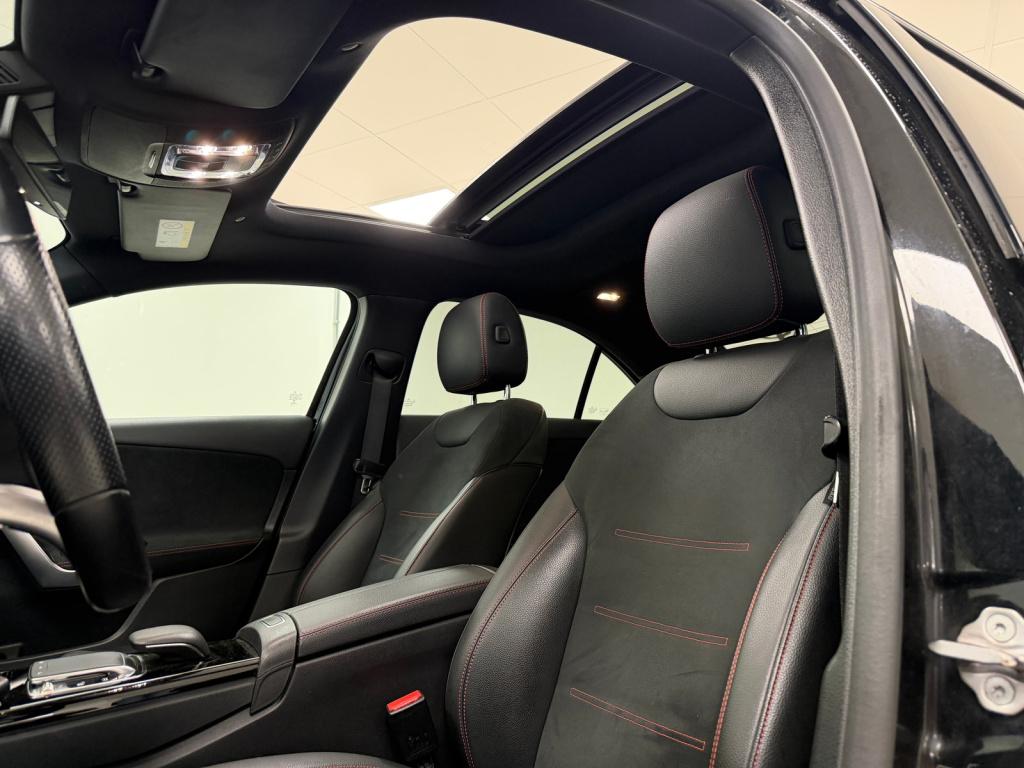 Mercedes-Benz A-Klasse 180 amg line night | panoramadak | widescreen | came