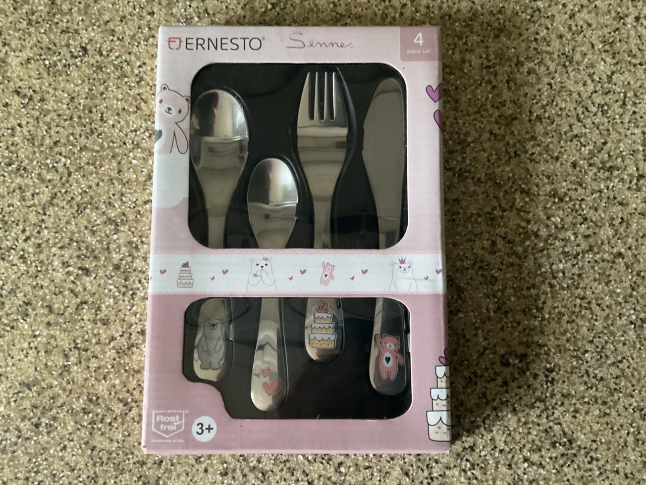 Roestvrijstalen kinderbestekje. Ernesto. Senne.   3+.  In originele doos.