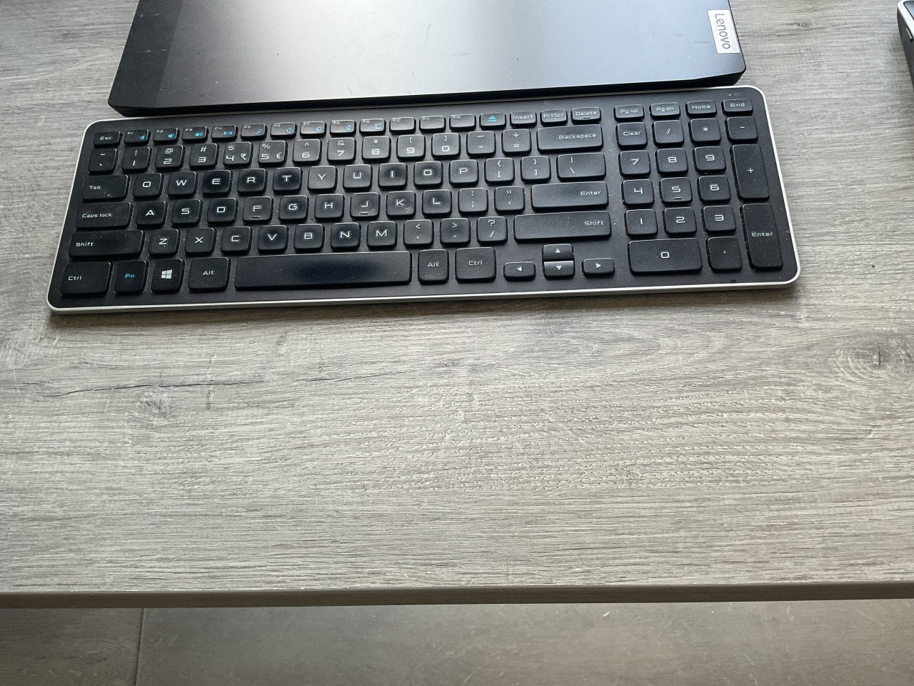 Bureau(tafel( en 2 kasten