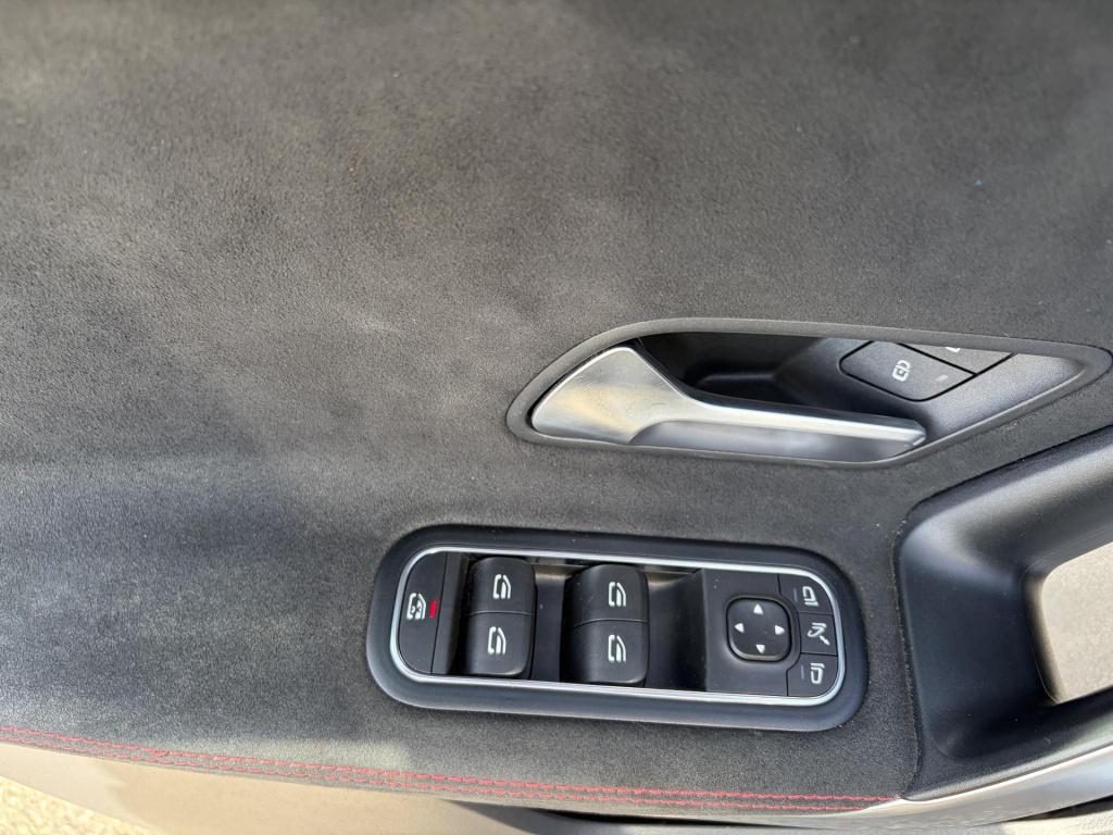Mercedes-Benz A-Klasse 200 business solution amg bomvol|panoramadak|afneemb