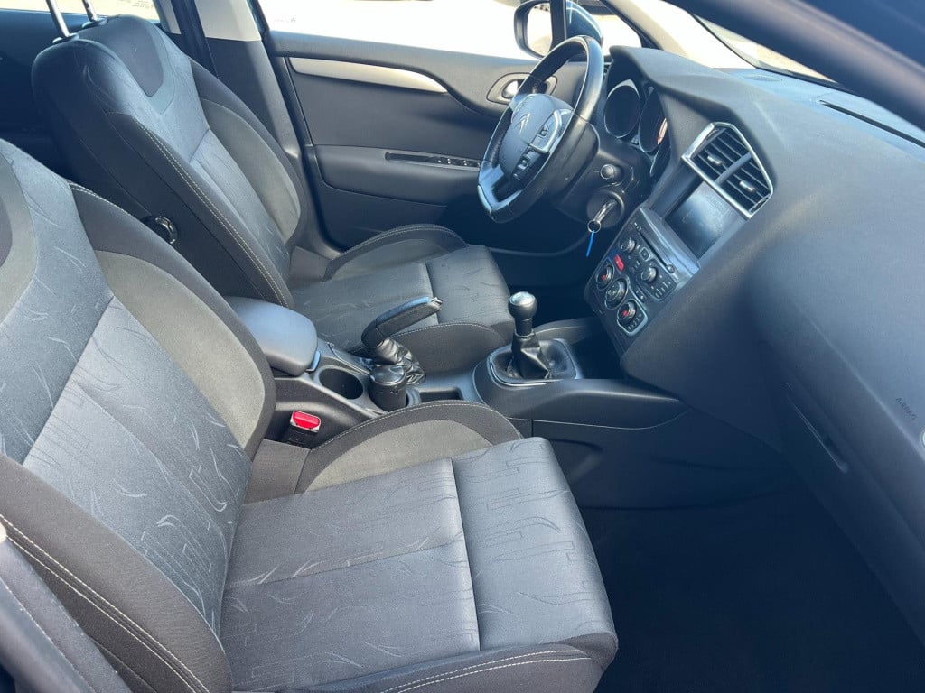 Citroen C4 1.6 vti collection, navi, trekhaak enz...