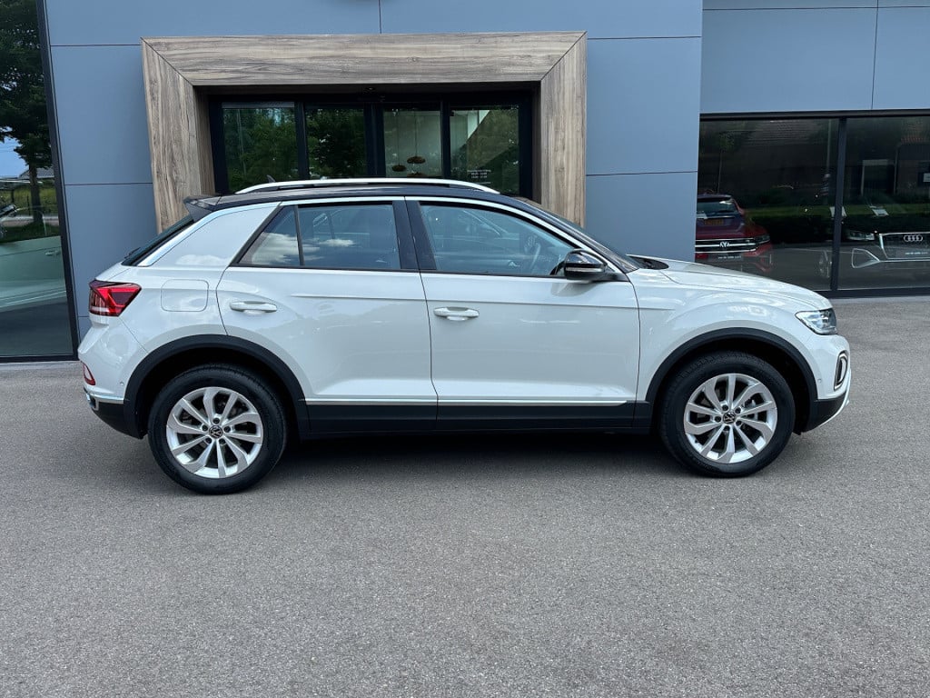 Volkswagen T-roc 1.5 tsi 150pk dgs style | dode hoek | keyless | camera | c