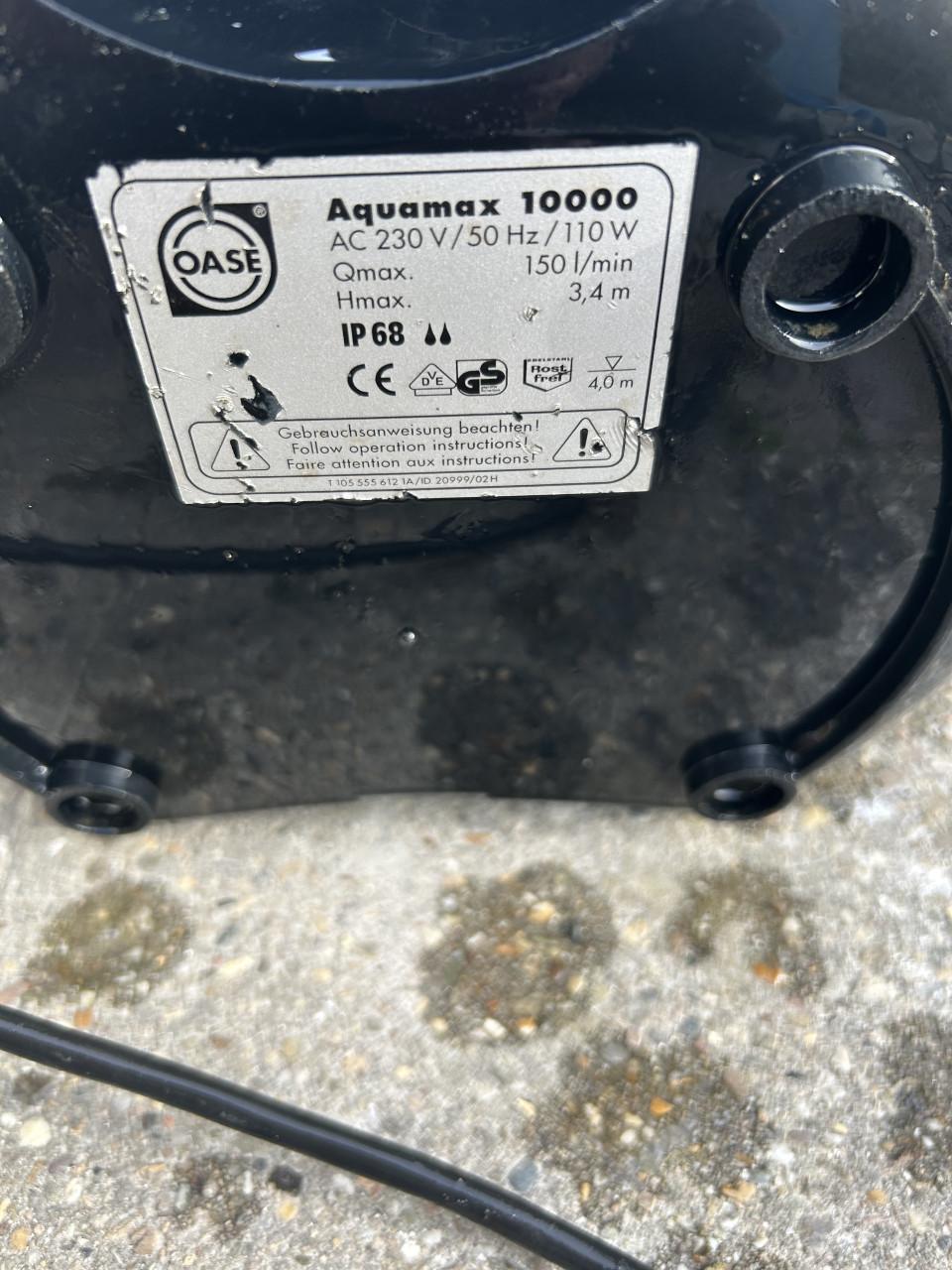 Te koop oase aquamax 10000 sterke en zuinige Vijverpomp let op snoer 3 mete