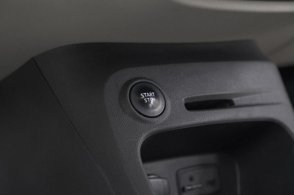 Renault Captur tce 120 edc initiale paris | panoramadak | camera | dodehoek