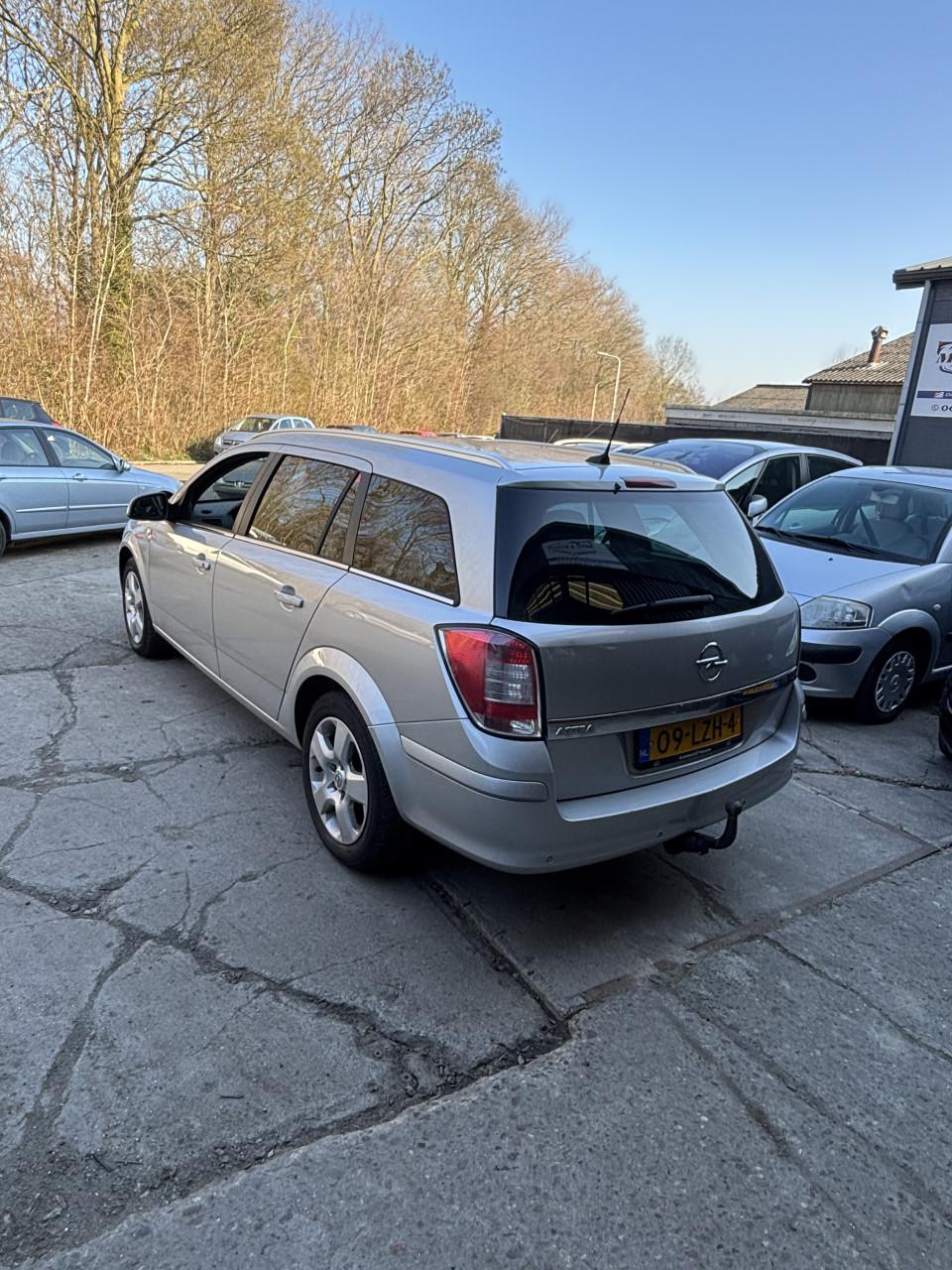 Opel Astra in nette staat