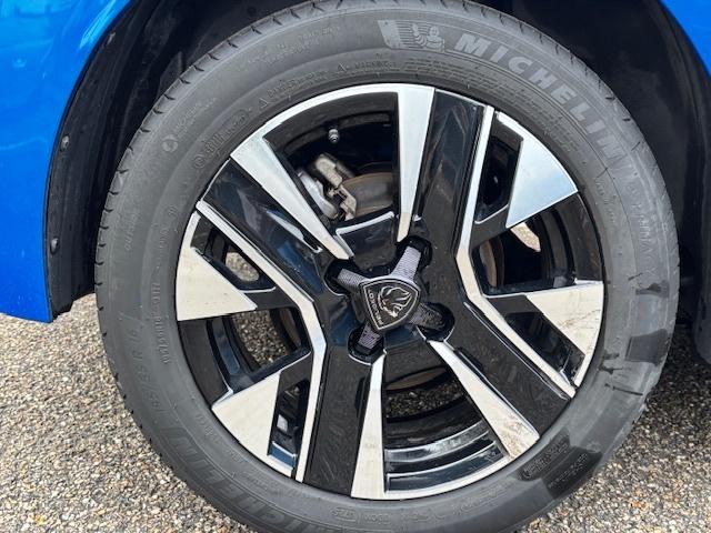 Peugeot 208 1.2 hybrid 100 e-dcs6 allure navigatie | dab | applecarplay| pa