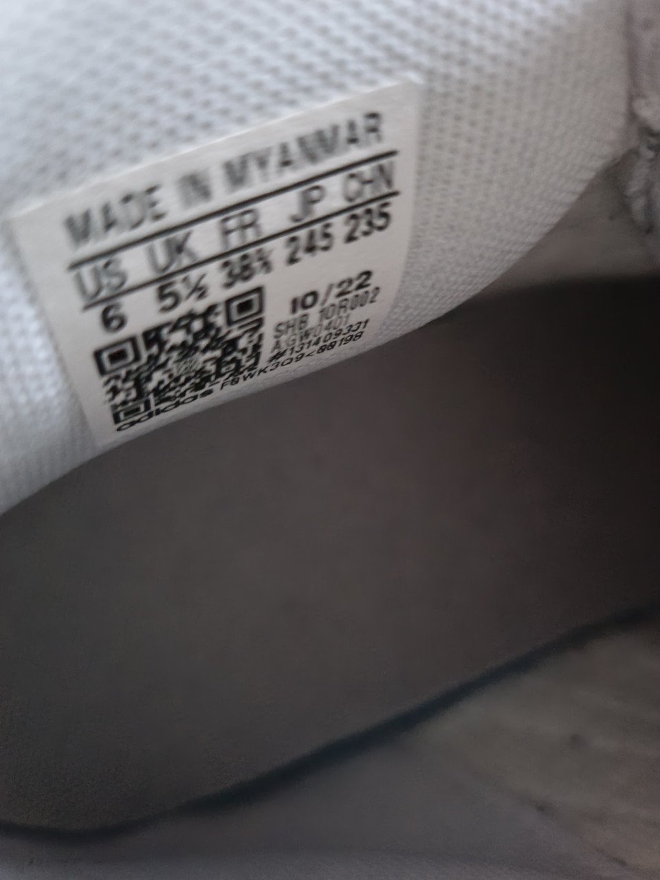 Adidas sneakers maat 39 (nauwelijks gedragen!)