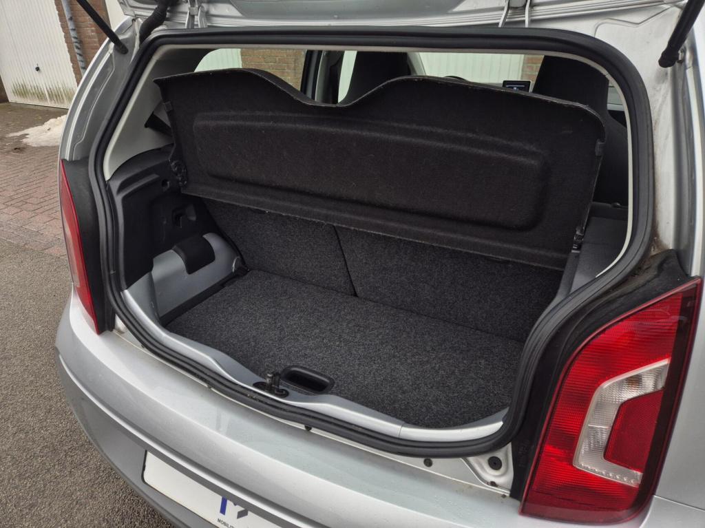 Volkswagen UP! 1.0 cup up! bluemotion / stoelverwarming / cruisecontrol / p