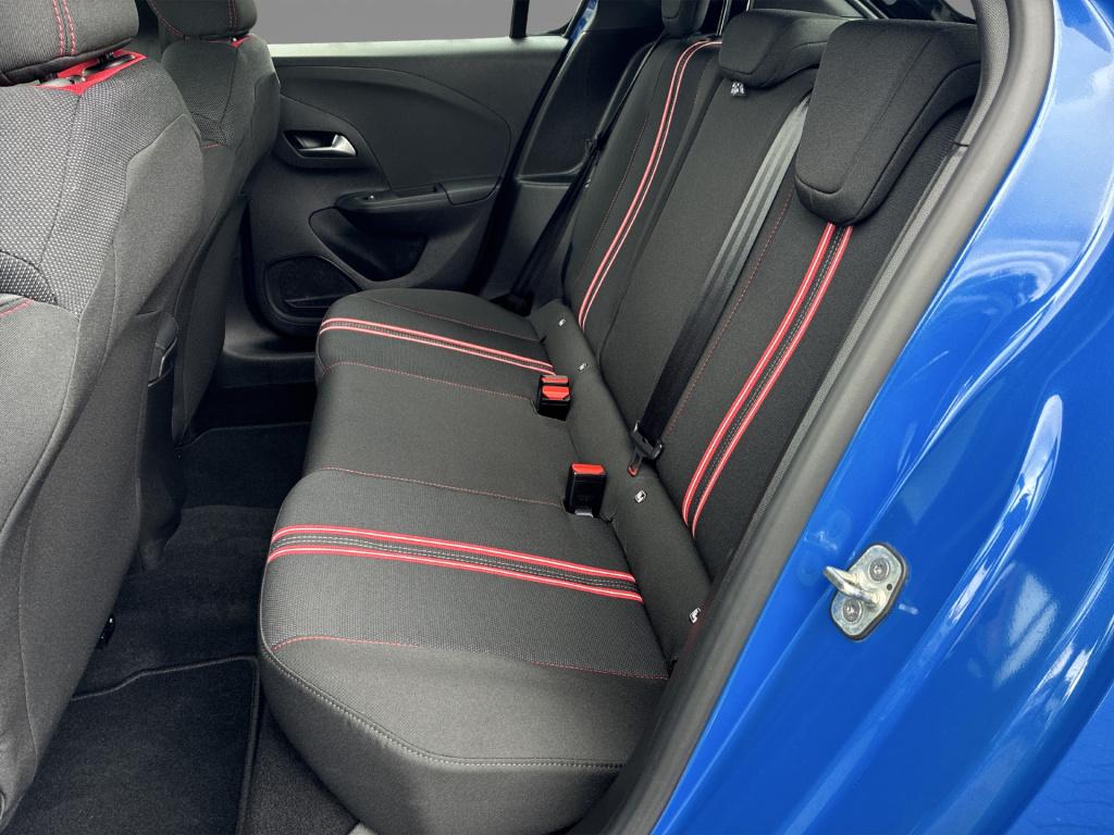 Opel Corsa 1.2 gs line | 130 pk | licht metalen wielen