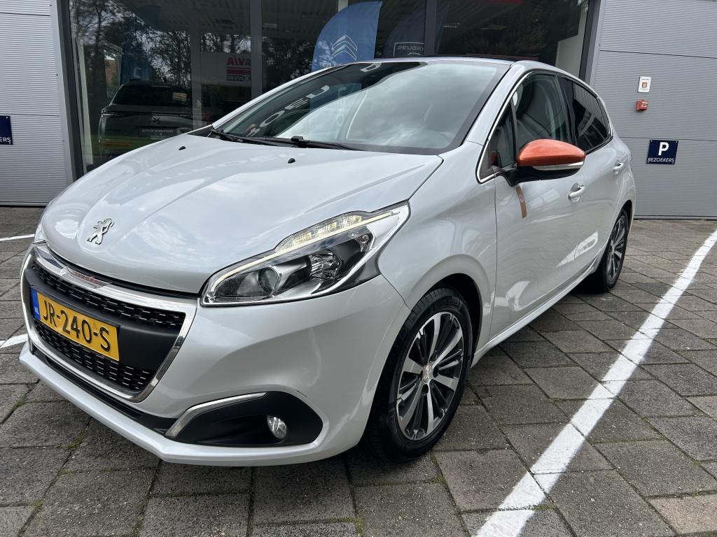 Peugeot 208 1.2 puretech 110pk 5d roland garros apple carplay | navigatie |