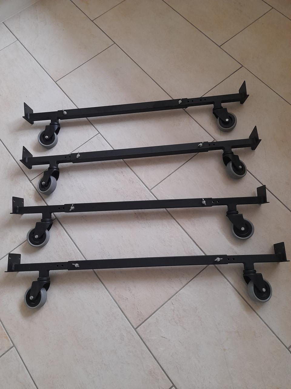 Potenset met wielen zelfdragend  t.b.v. een bed - 80/90/100 (z.g.a.n.)