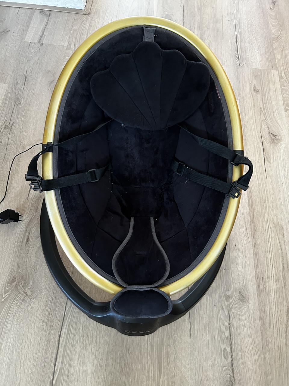 Wipstoeltje | X Adventure Rocco elektrische babyschommel – Black & Gold