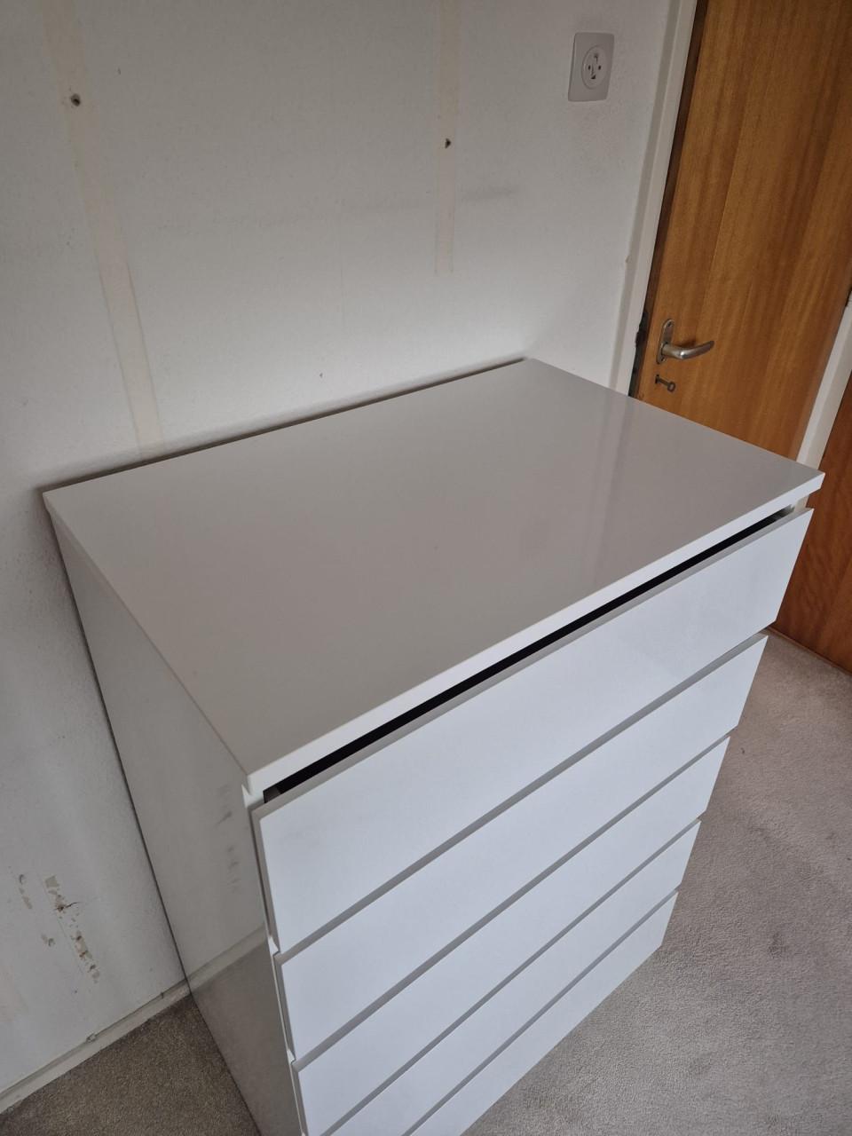 Witte Ikea ladekast (77x111x50 cm)