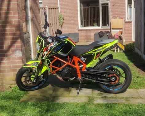 Unique KTM duke 690 (50 kw)