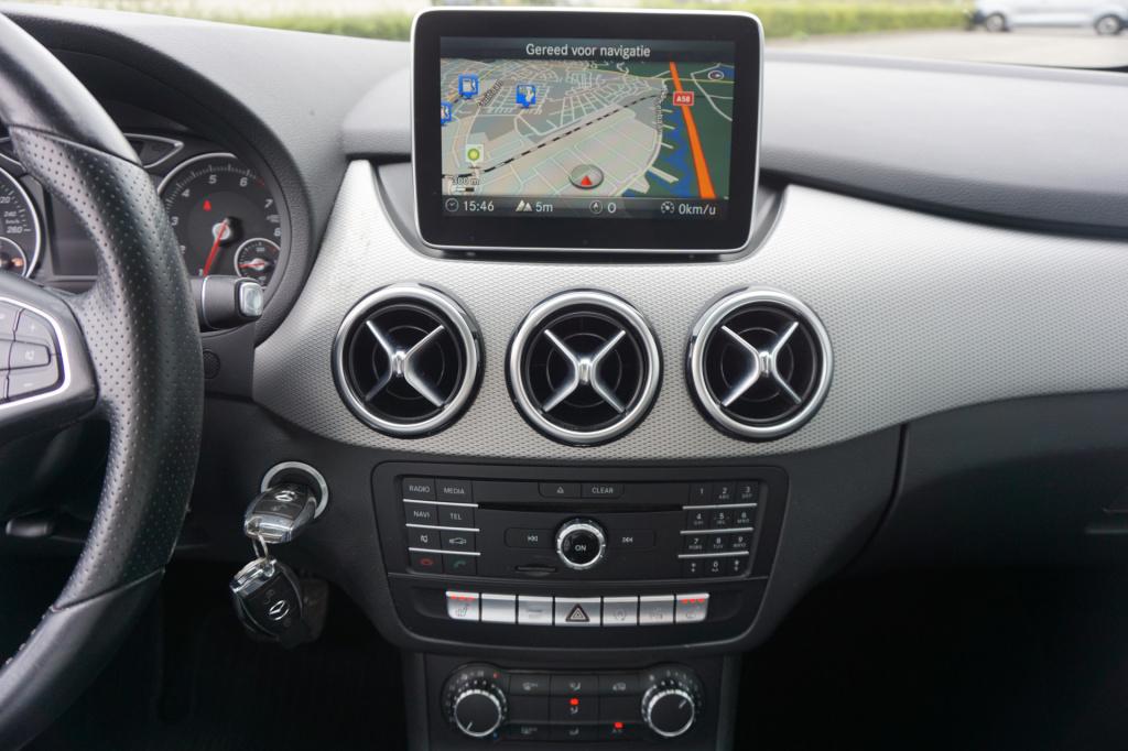 Mercedes-Benz B-Klasse 180 prestige automaat - climate / navi / cruise / st