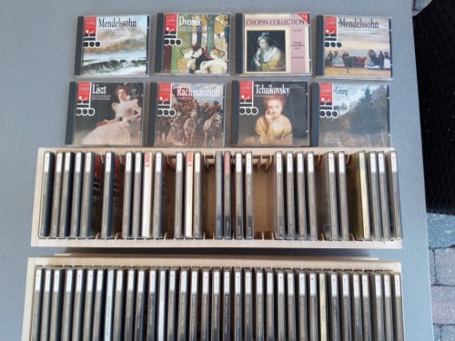 Selectie cd's Klassieke muziek inclusief opbergrekken