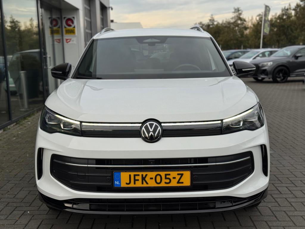 Volkswagen Tiguan 1.5 etsi goal * acc * 360 camera * trekhaak * lane + side