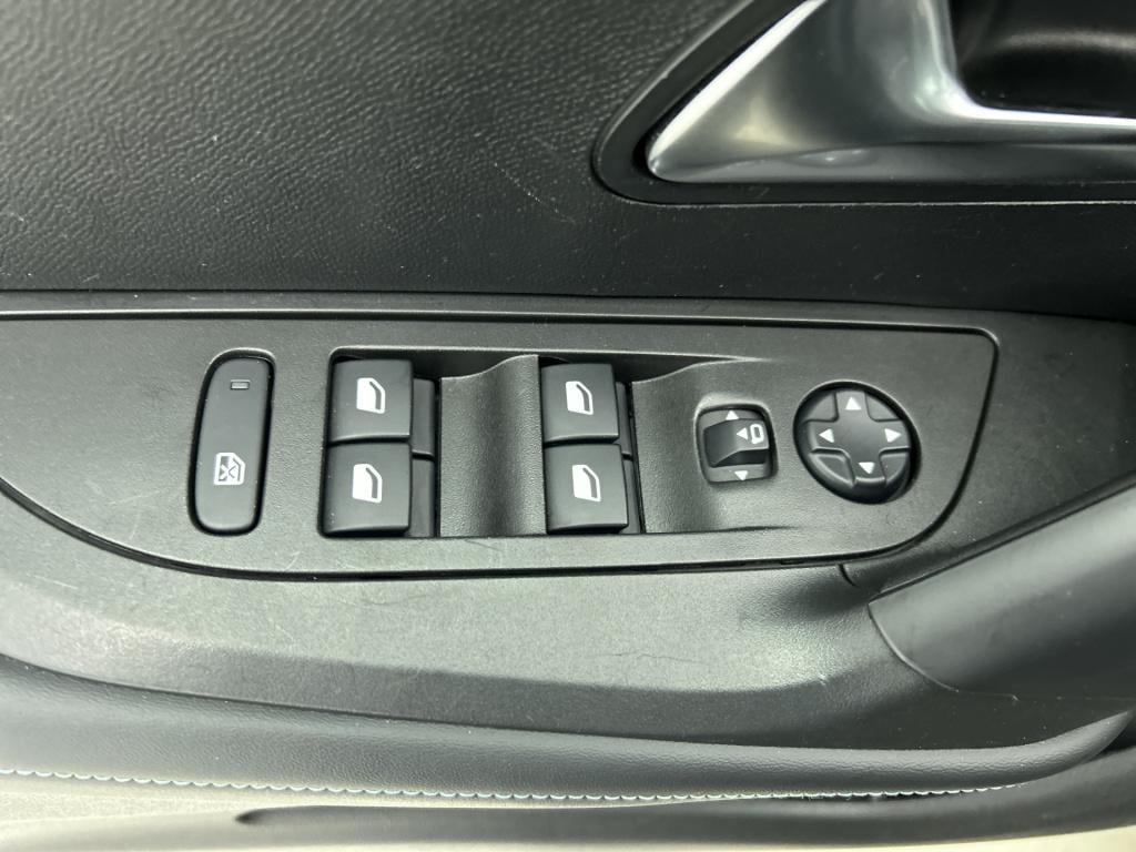 Peugeot E-2008 ev allure pack 50 kwh | rijklaar | stoelverwarming | 360 cam