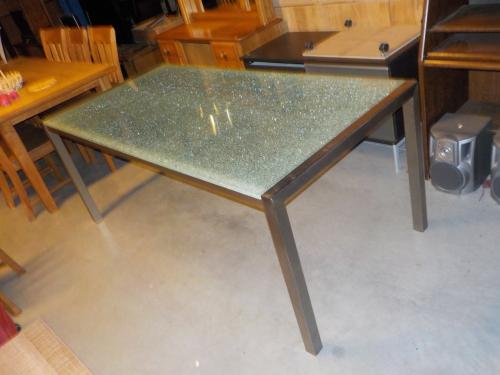 Zeer speciale glaze eettafel + salontafel in vrijwel nieuw staat