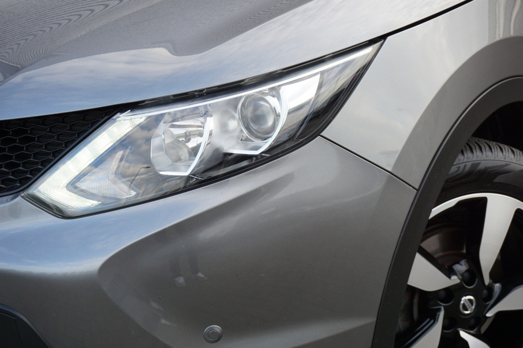 Nissan Qashqai 1.2 connect edition automaat climate / navi / 360 camera / c