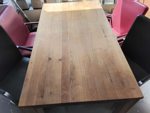 Eethoek compleet gratis modern Hulsta leren metalen 4 stuks stoelen met taf