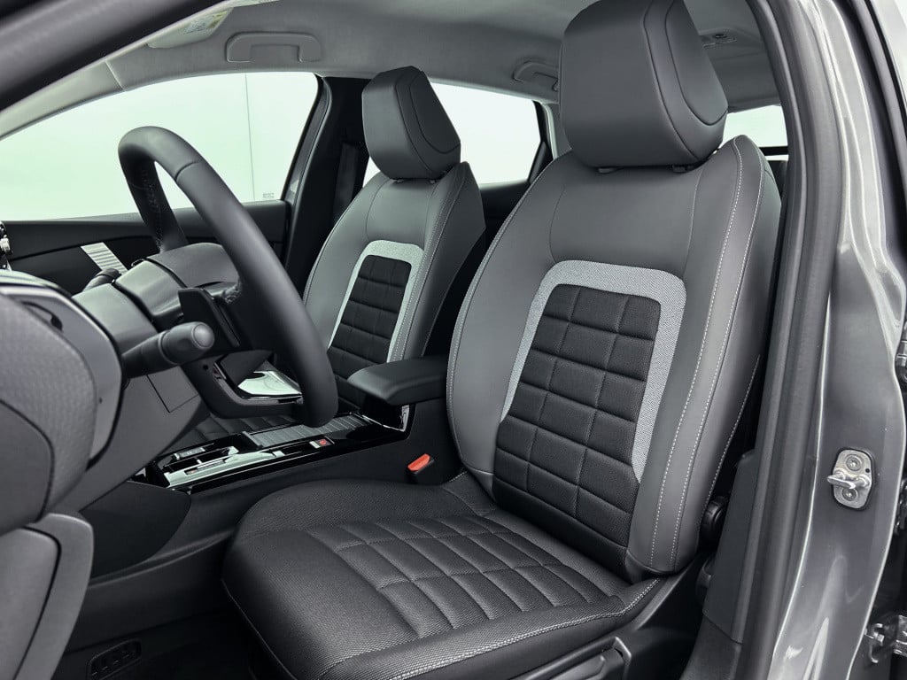Citroen C4 hybrid 145pk automaat business private lease € 489,- pm - 48mnd 
