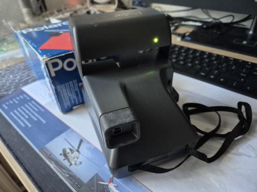 Polaroid camera 636