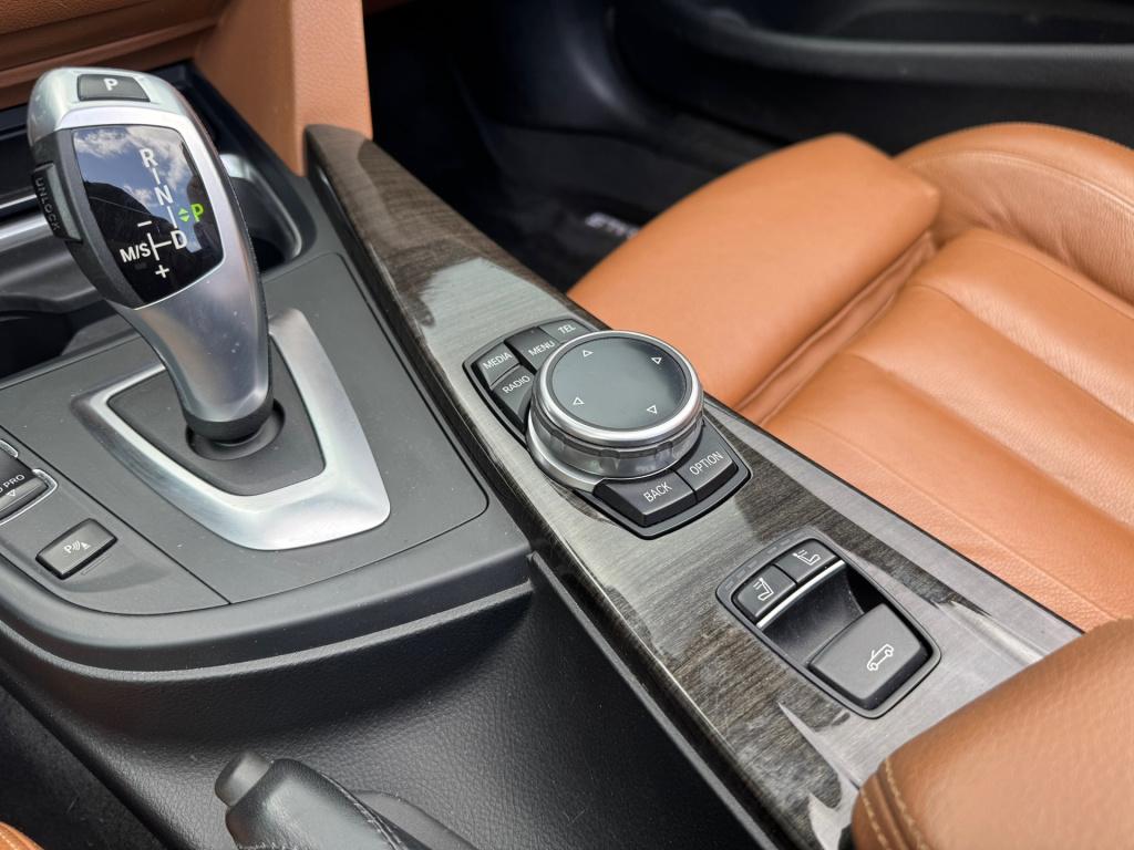 BMW 4 Serie cabrio 428i high executive * nl auto nap * stoel + nek verwarmi