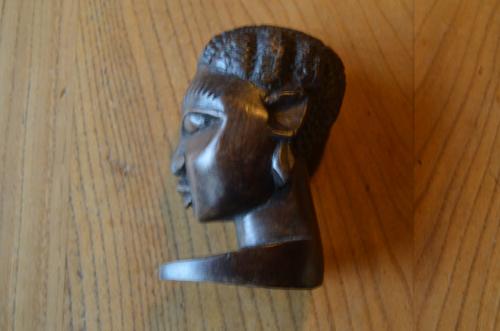 Houtsnijwerk Afrikaans vrouwenhoofd